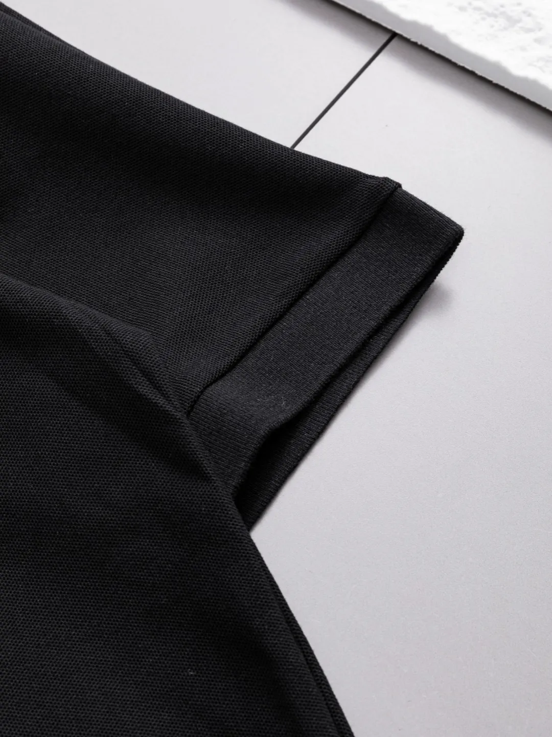 P100✨🔥 [VALENTINO] 2026FW short-sleeved lapel polo shirt Color: Black White Size: S-XXL